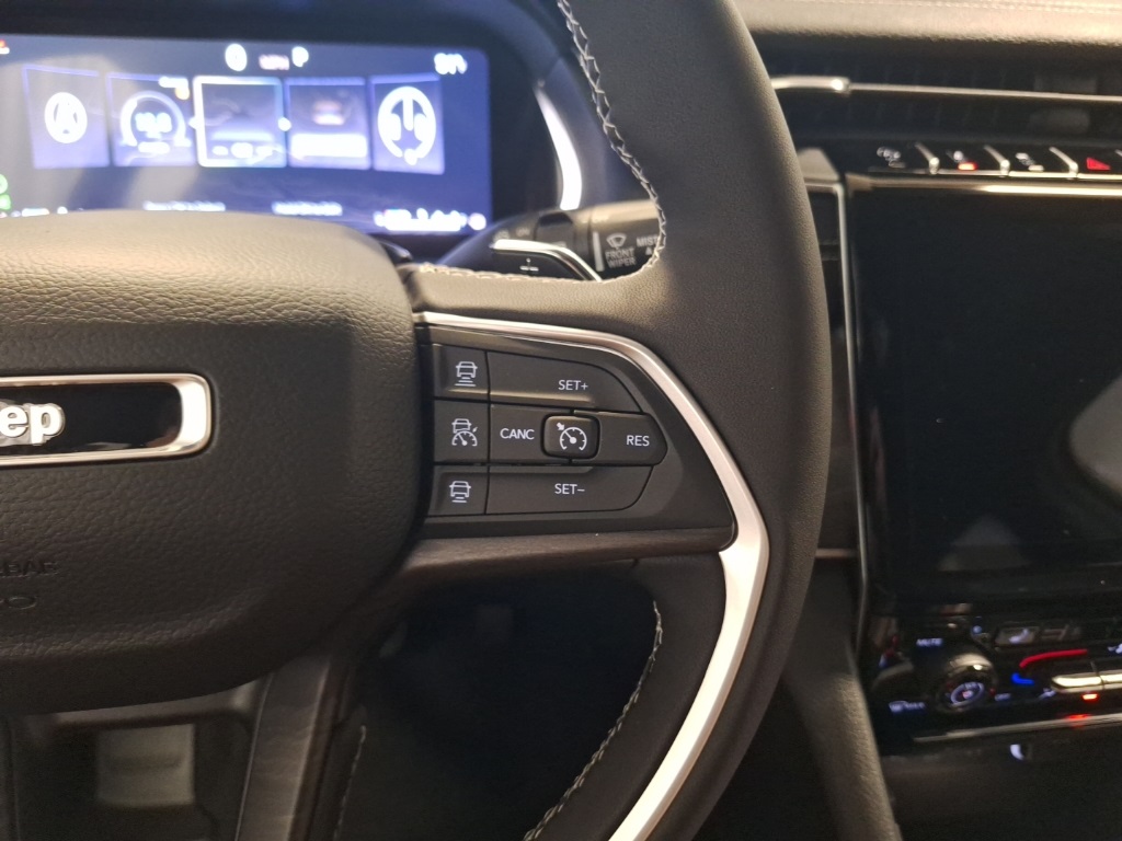 new 2025 Jeep Grand Cherokee L car, priced at $52,335