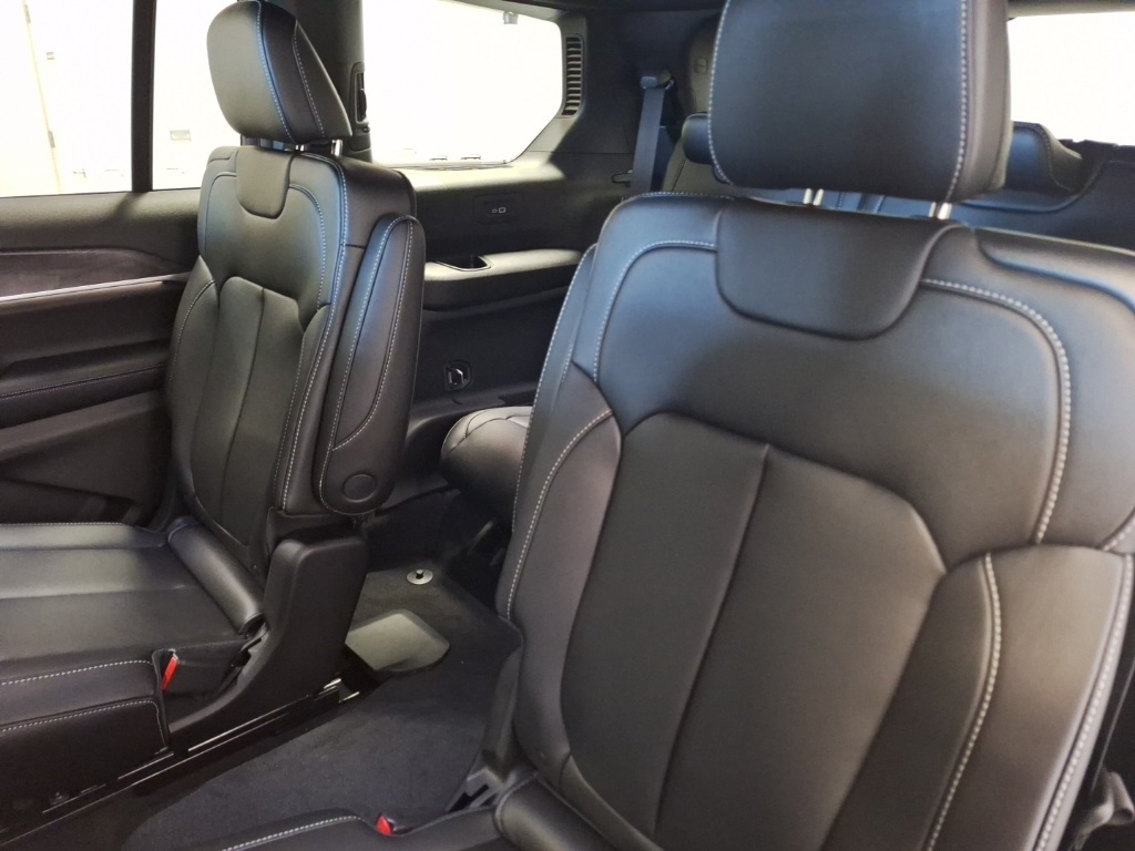new 2025 Jeep Grand Cherokee L car, priced at $52,335