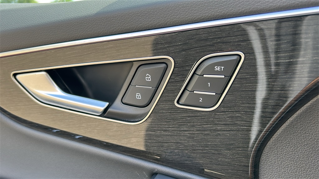 used 2025 Audi Q7 car, priced at $65,990