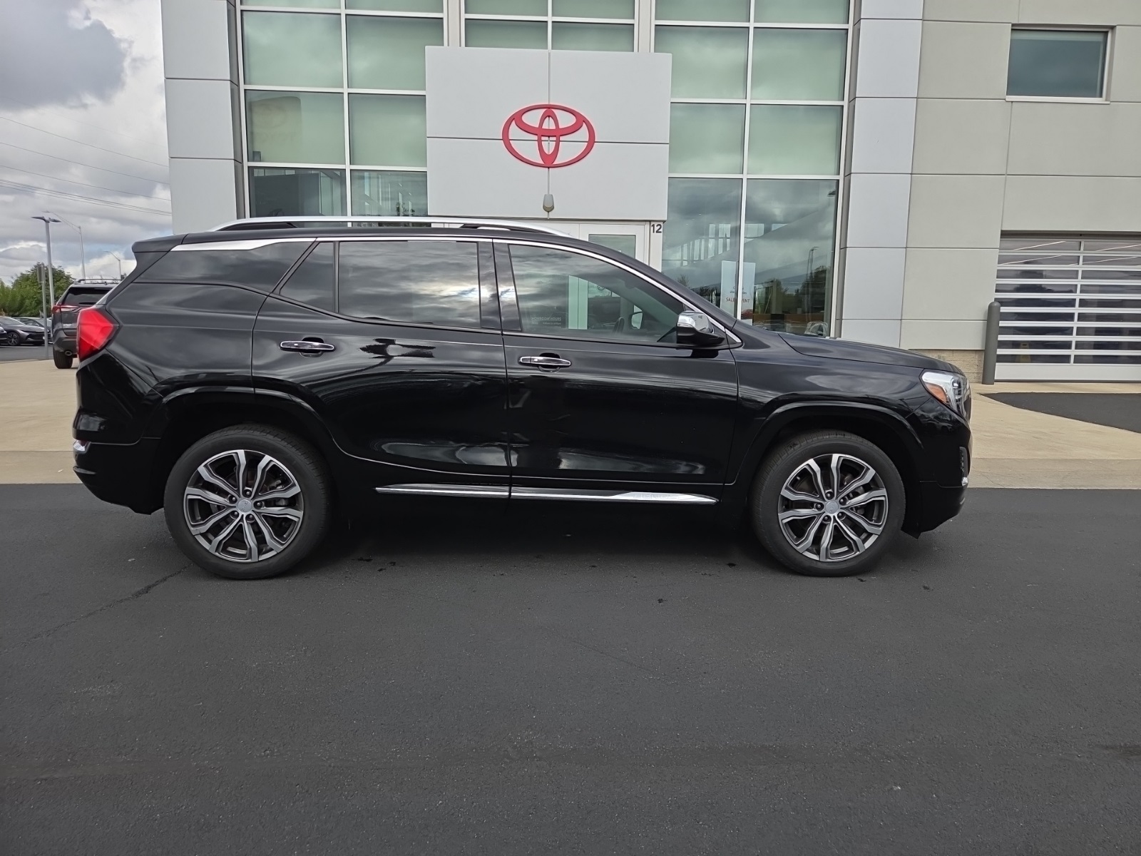 used 2018 GMC Terrain car, priced at $19,368