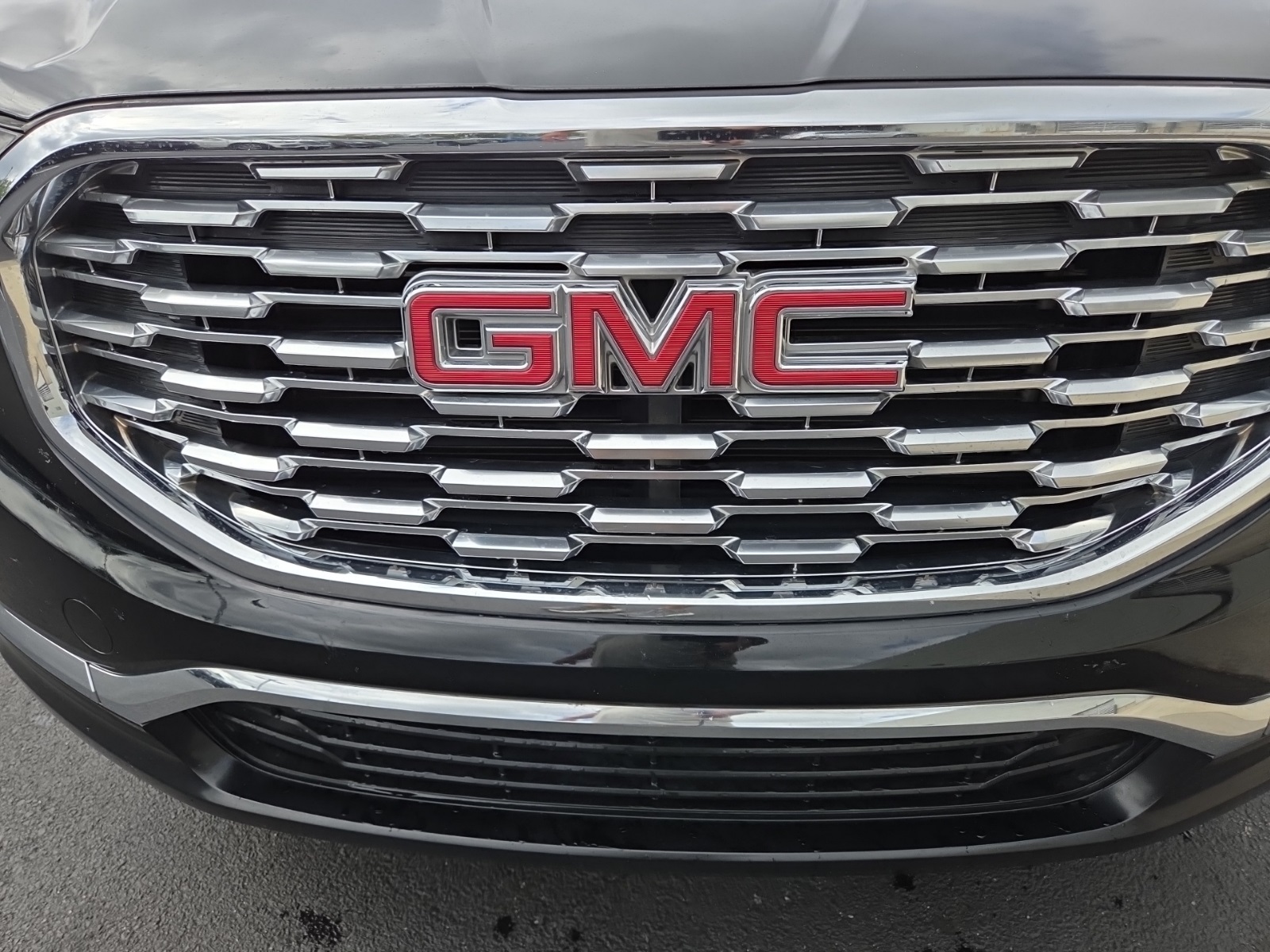 used 2018 GMC Terrain car, priced at $19,368