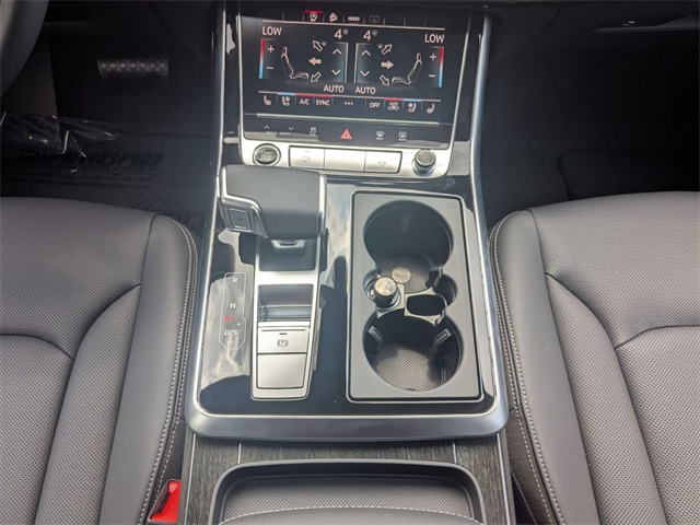 new 2025 Audi Q7 car, priced at $72,350