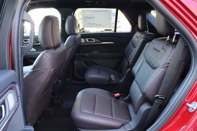 new 2025 Ford Explorer car, priced at $58,901