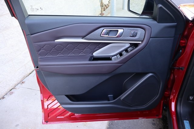new 2025 Ford Explorer car, priced at $58,901