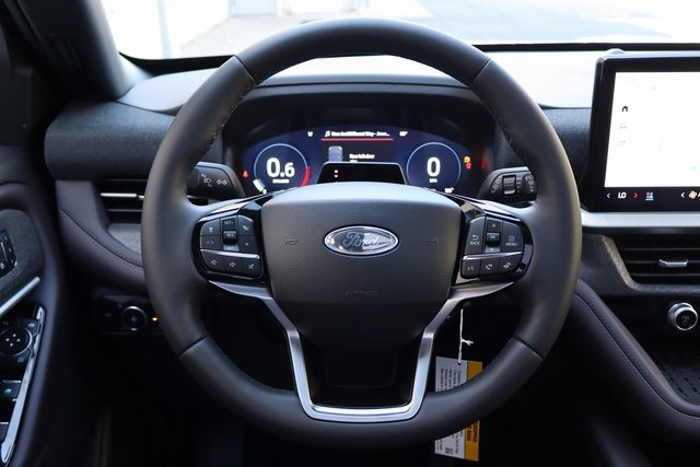 new 2025 Ford Explorer car, priced at $58,901