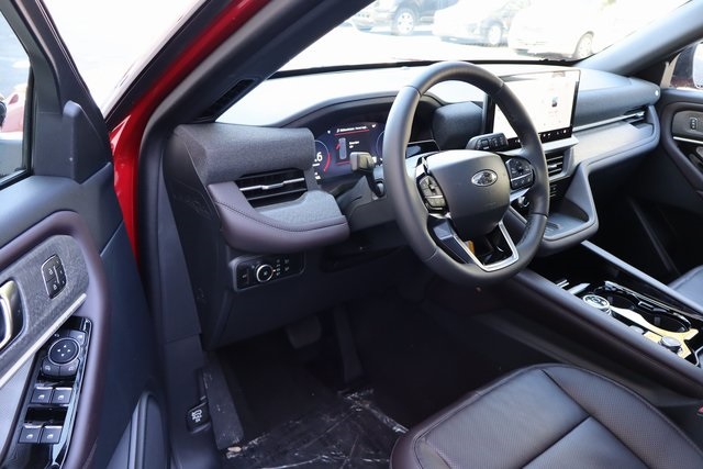new 2025 Ford Explorer car, priced at $58,901