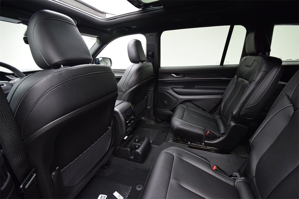 new 2025 Jeep Grand Cherokee L car, priced at $50,634