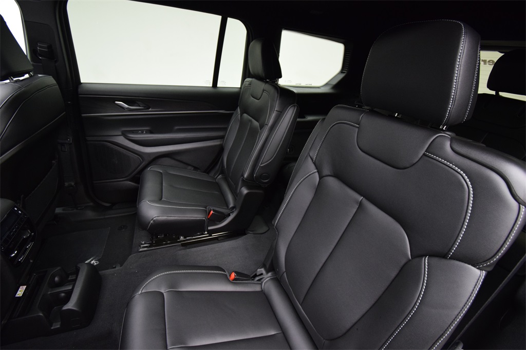 new 2025 Jeep Grand Cherokee L car, priced at $50,634