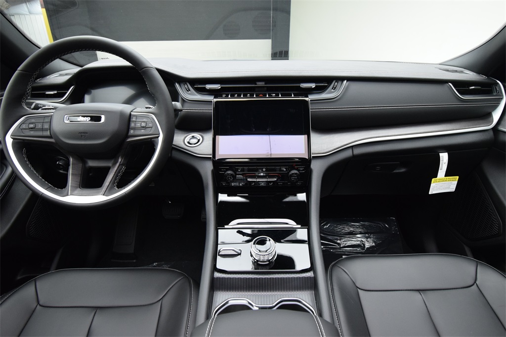 new 2025 Jeep Grand Cherokee L car, priced at $50,634