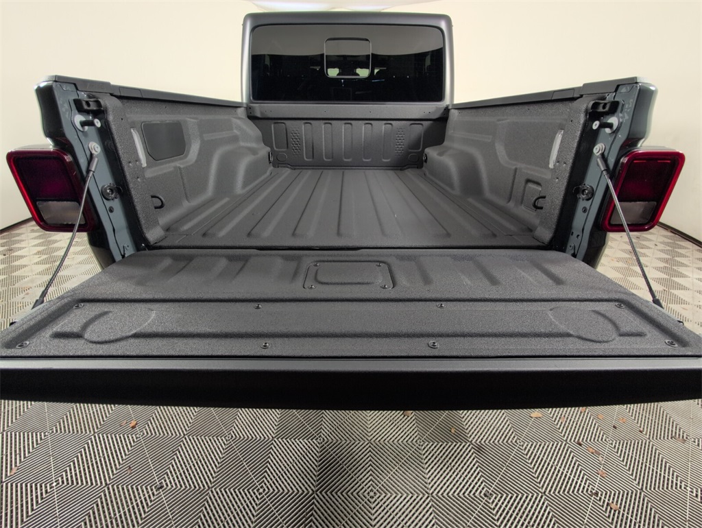 used 2025 Jeep Gladiator car, priced at $39,000
