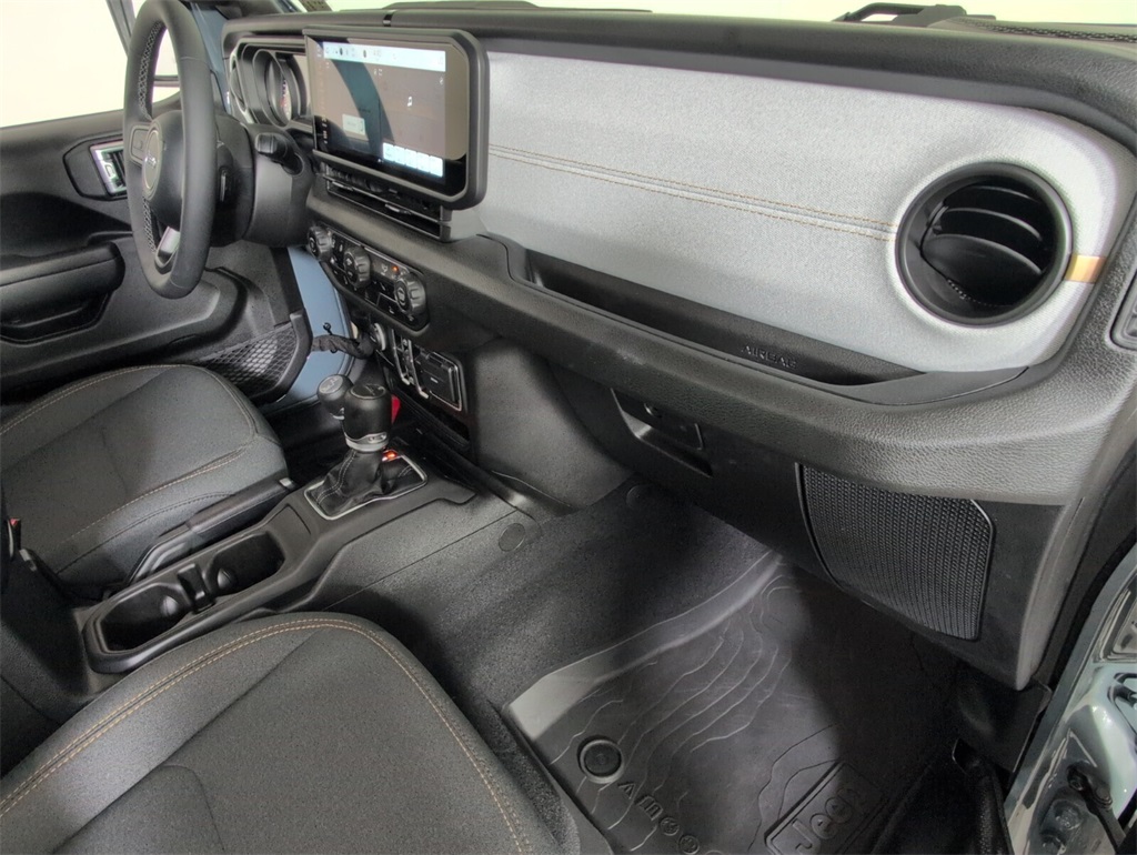 used 2025 Jeep Gladiator car, priced at $39,000