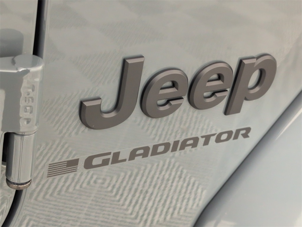 used 2025 Jeep Gladiator car, priced at $39,000