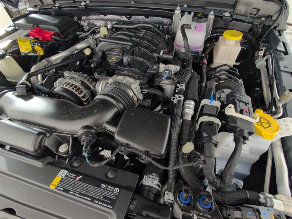 used 2025 Jeep Gladiator car, priced at $39,000