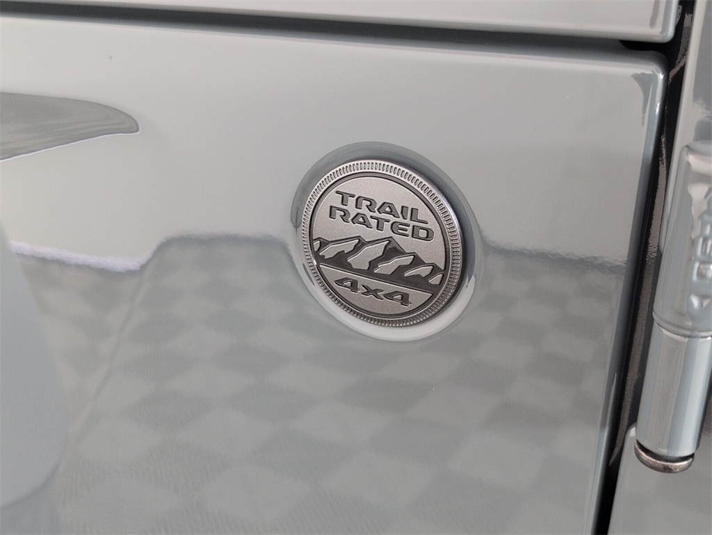 used 2025 Jeep Gladiator car, priced at $39,000