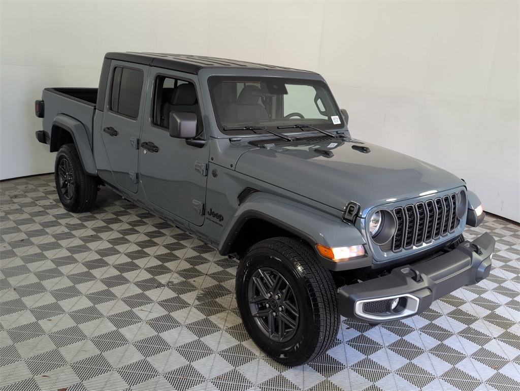 used 2025 Jeep Gladiator car, priced at $39,000