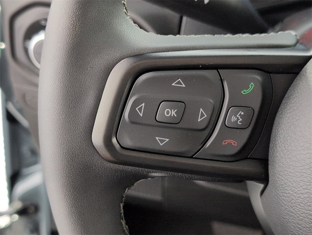 used 2025 Jeep Gladiator car, priced at $39,000