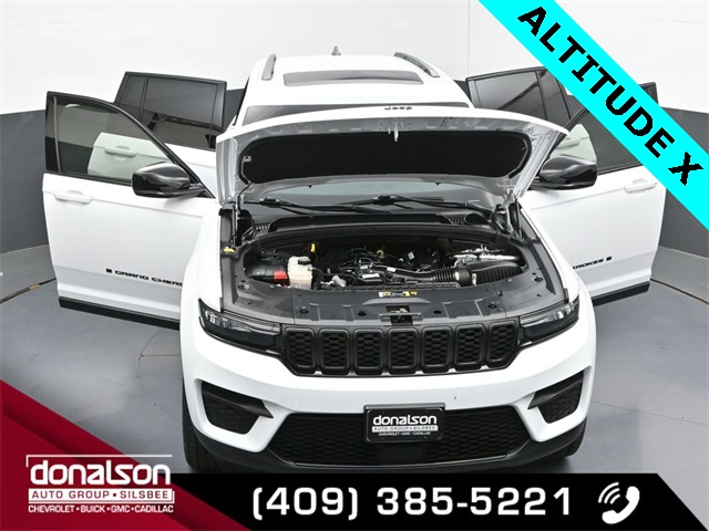used 2023 Jeep Grand Cherokee car, priced at $33,693
