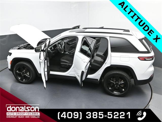 used 2023 Jeep Grand Cherokee car, priced at $33,693