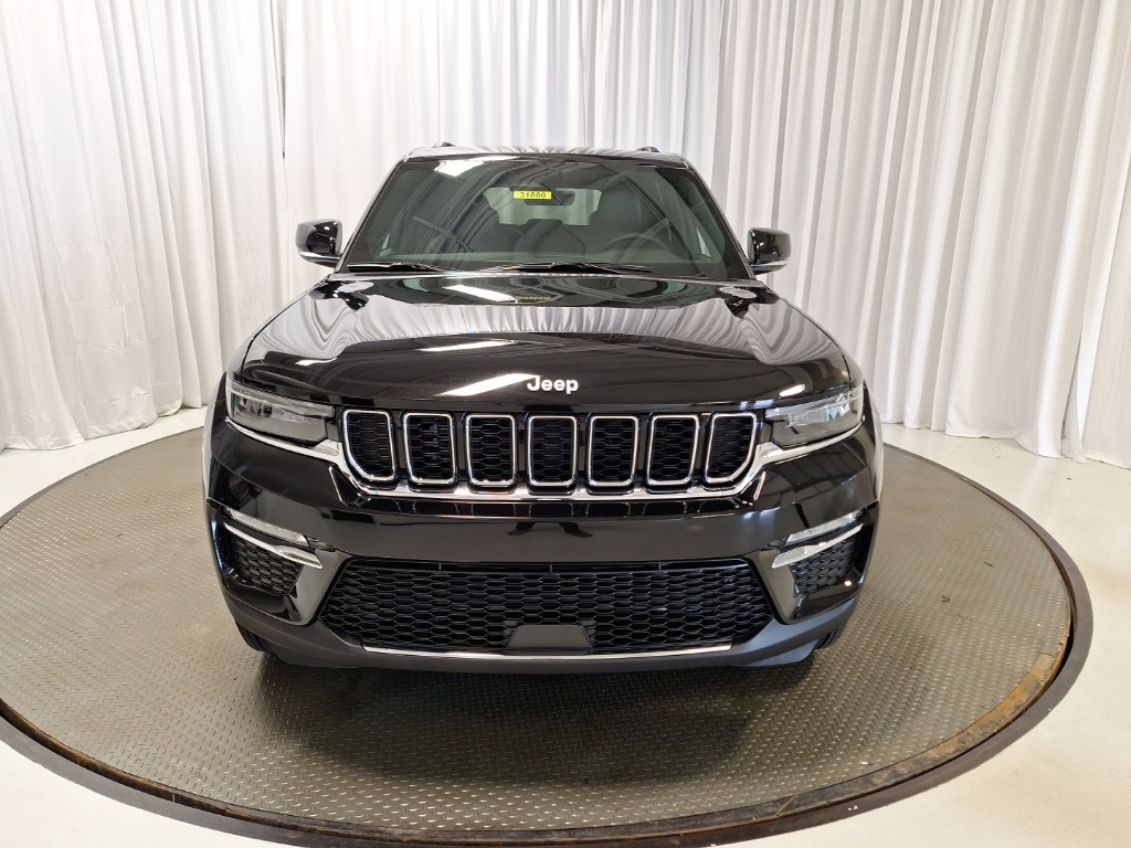 new 2025 Jeep Grand Cherokee car, priced at $43,631