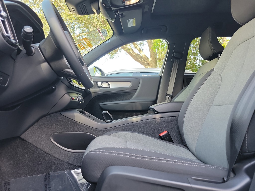 used 2025 Volvo XC40 car, priced at $29,995