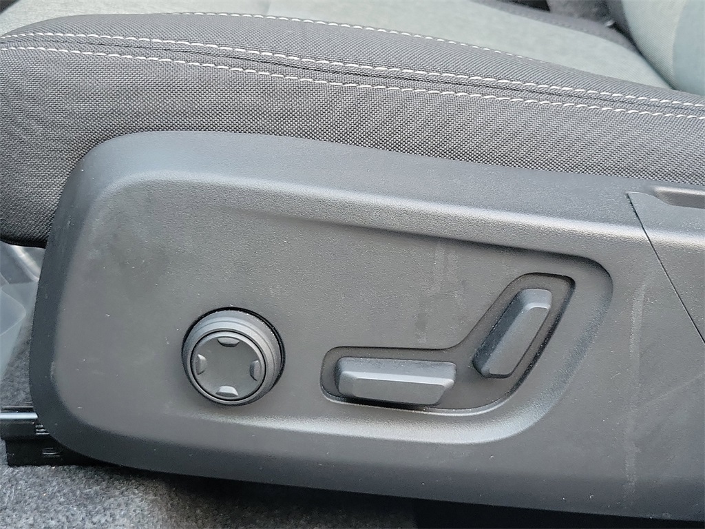 used 2025 Volvo XC40 car, priced at $29,995