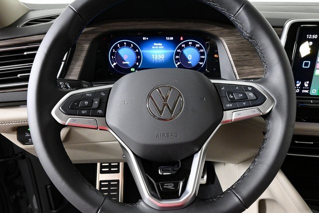 new 2025 Volkswagen Atlas car, priced at $58,399