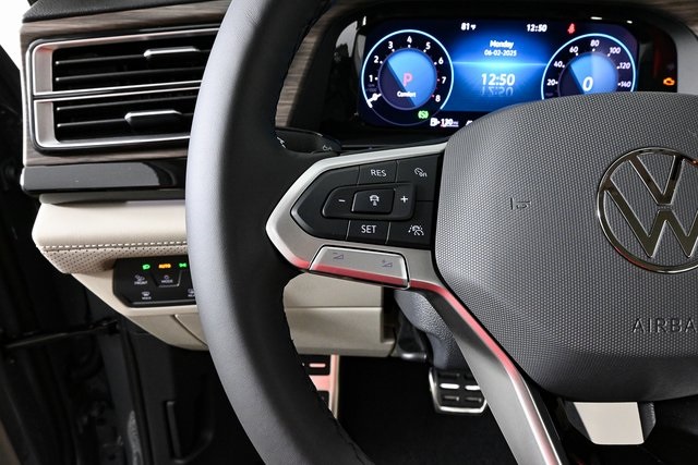 new 2025 Volkswagen Atlas car, priced at $58,399