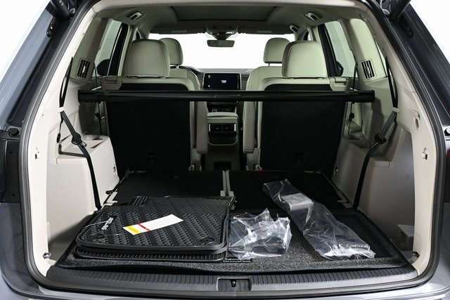 new 2025 Volkswagen Atlas car, priced at $58,399