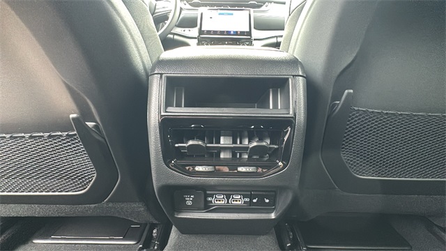 new 2025 Jeep Grand Cherokee car, priced at $45,025