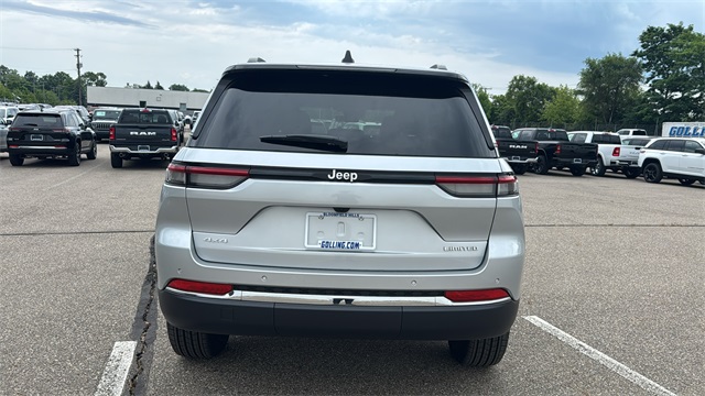 new 2025 Jeep Grand Cherokee car, priced at $45,025