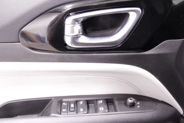 used 2022 Jeep Compass car, priced at $21,900