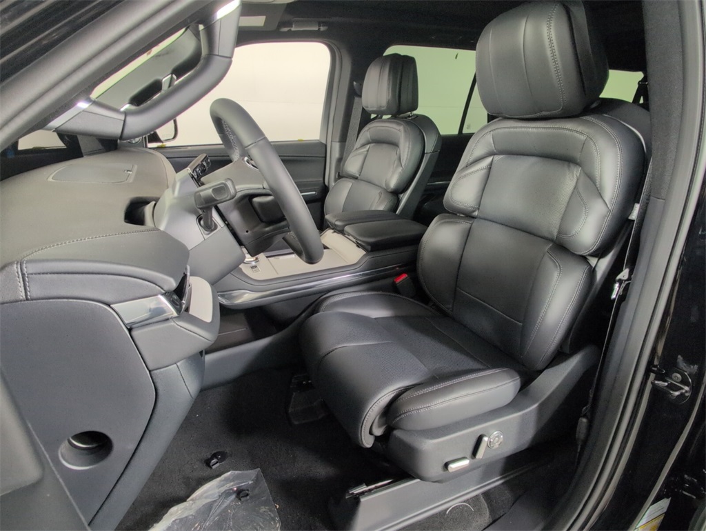 new 2025 Lincoln Navigator L car, priced at $109,052