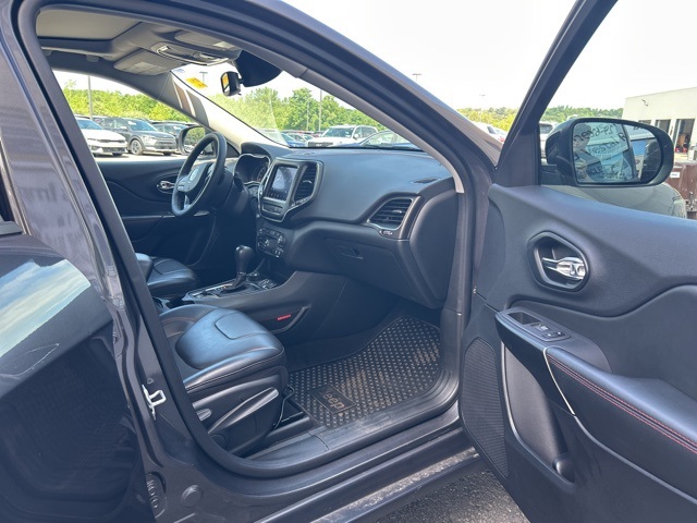 used 2022 Jeep Cherokee car, priced at $28,690