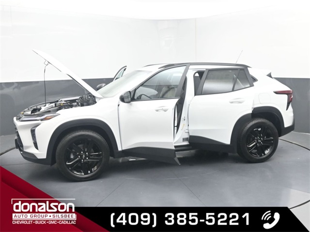new 2025 Chevrolet Trax car, priced at $25,895