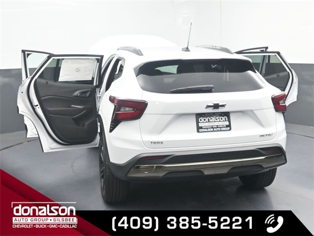 new 2025 Chevrolet Trax car, priced at $25,895