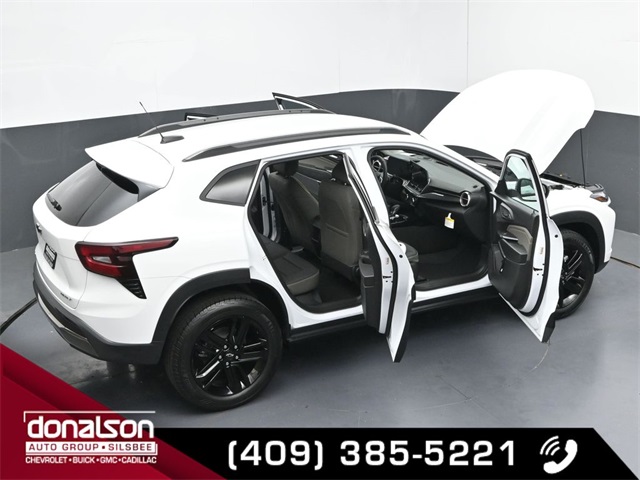 new 2025 Chevrolet Trax car, priced at $25,895