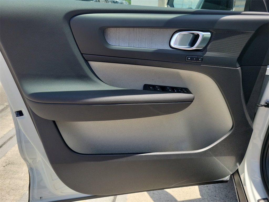new 2026 Volvo XC40 car, priced at $46,425