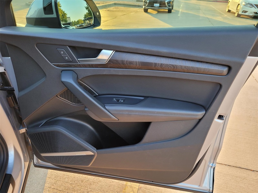 used 2020 Audi Q5 e car, priced at $23,563