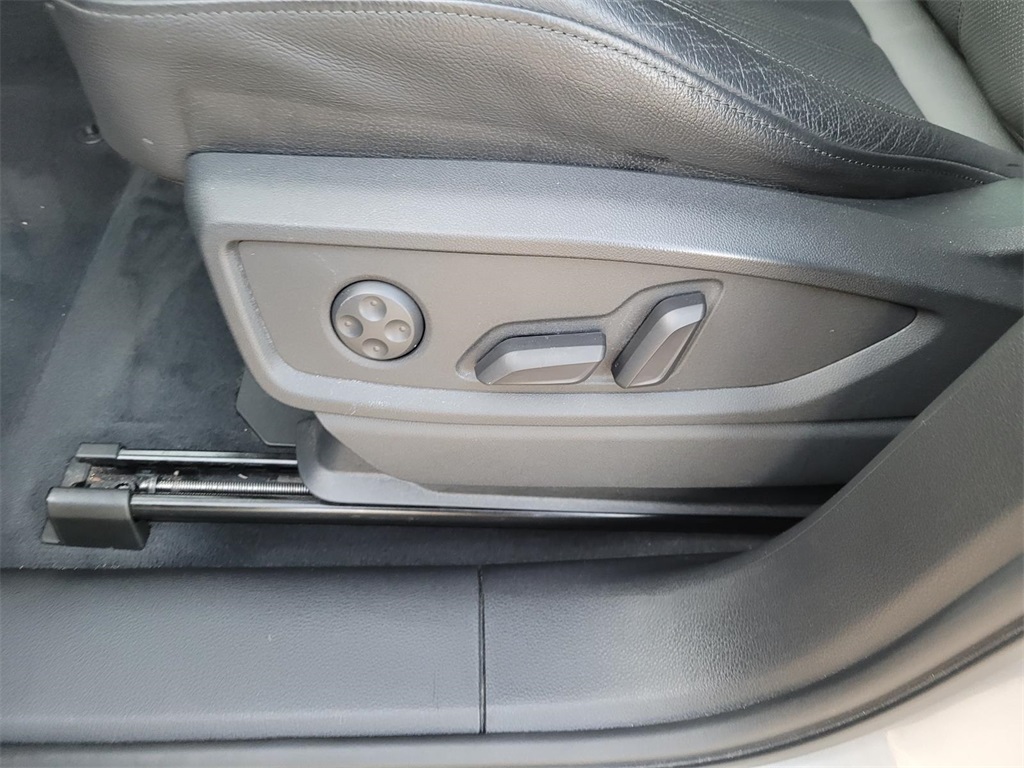 used 2020 Audi Q5 e car, priced at $23,563