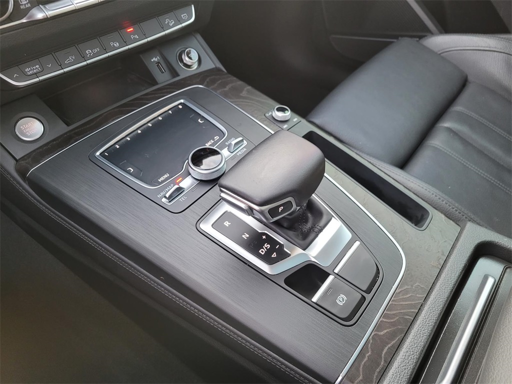 used 2020 Audi Q5 e car, priced at $23,563