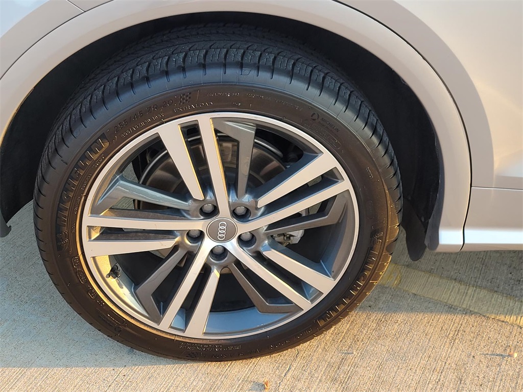used 2020 Audi Q5 e car, priced at $23,563