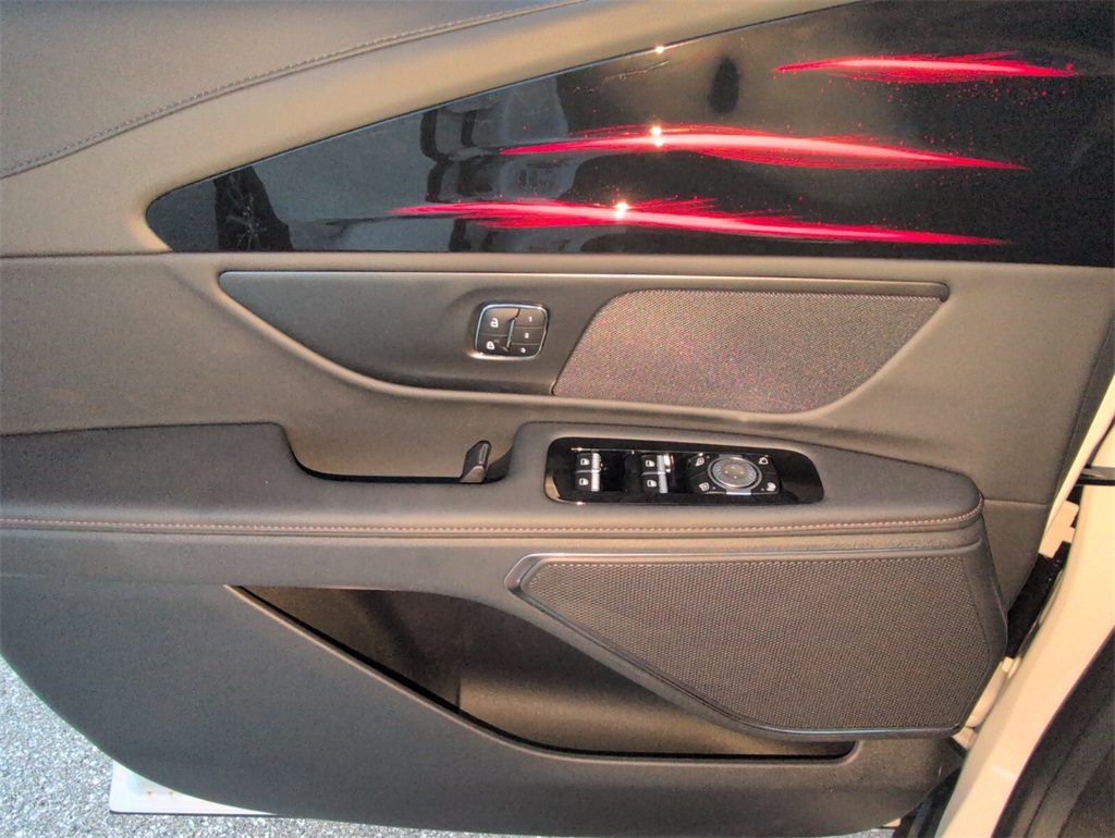 new 2026 Lincoln Nautilus car, priced at $53,554