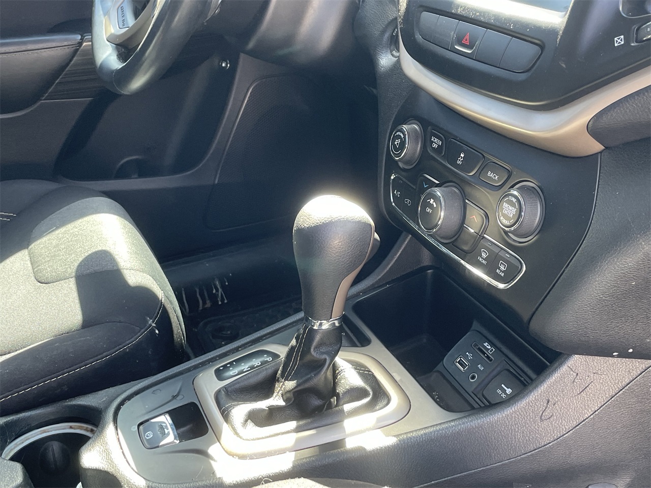 used 2014 Jeep Cherokee car, priced at $9,999