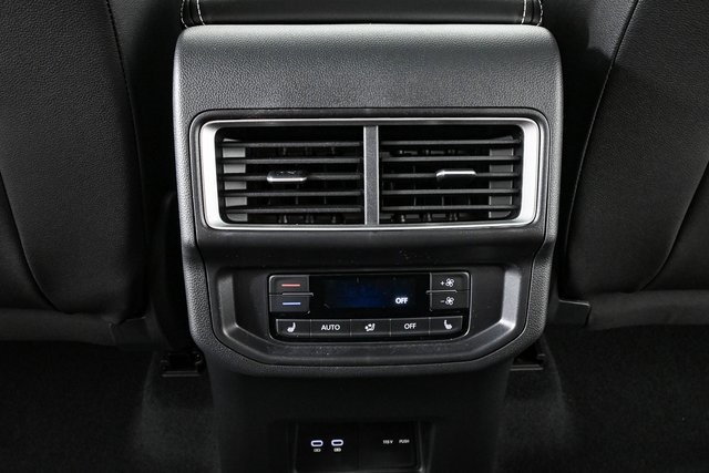 new 2025 Volkswagen Atlas car, priced at $58,399