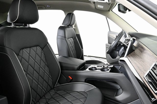 new 2025 Volkswagen Atlas car, priced at $58,399