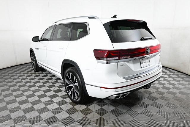 new 2025 Volkswagen Atlas car, priced at $58,399
