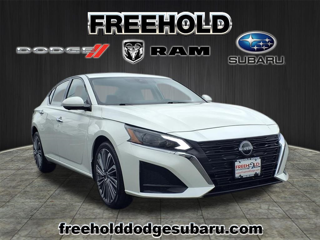 used 2023 Nissan Altima car, priced at $22,901