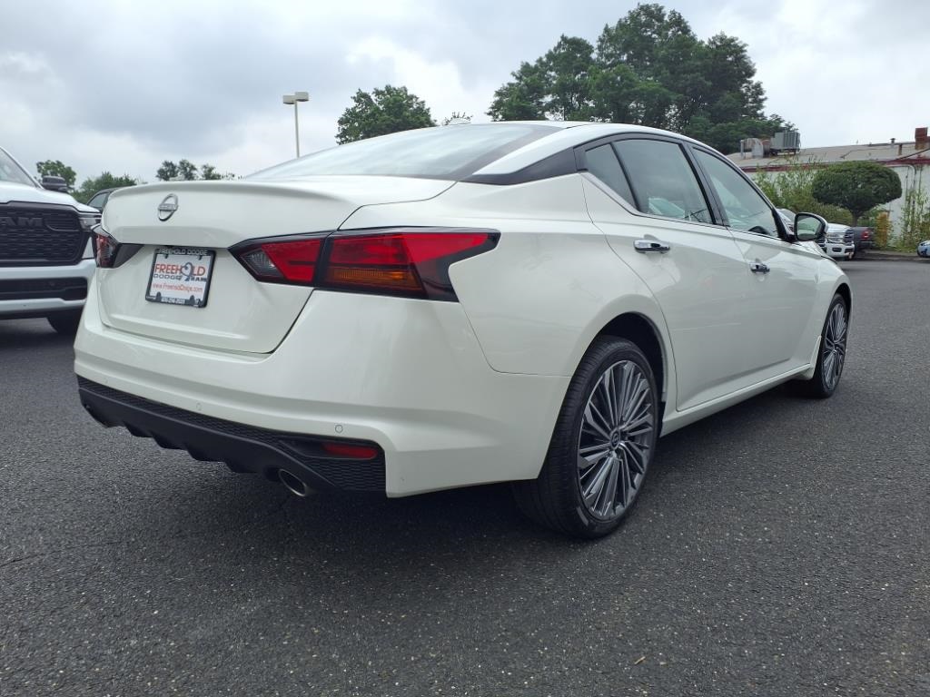 used 2023 Nissan Altima car, priced at $22,901