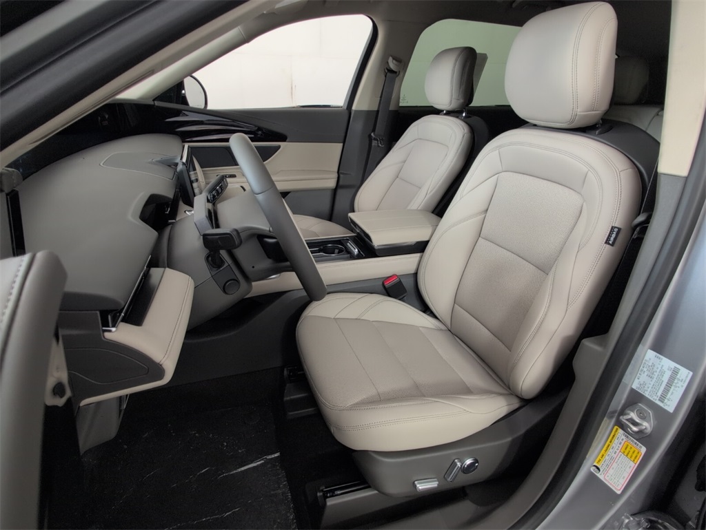 new 2025 Lincoln Nautilus car, priced at $56,914