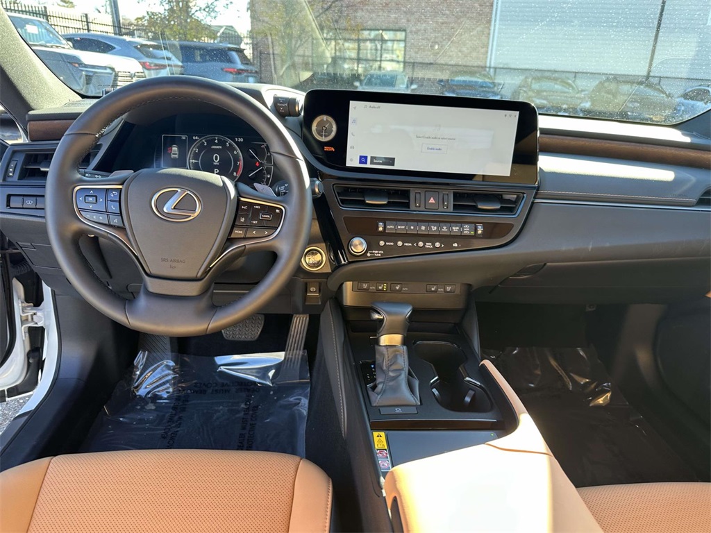 used 2025 Lexus ES car, priced at $45,995